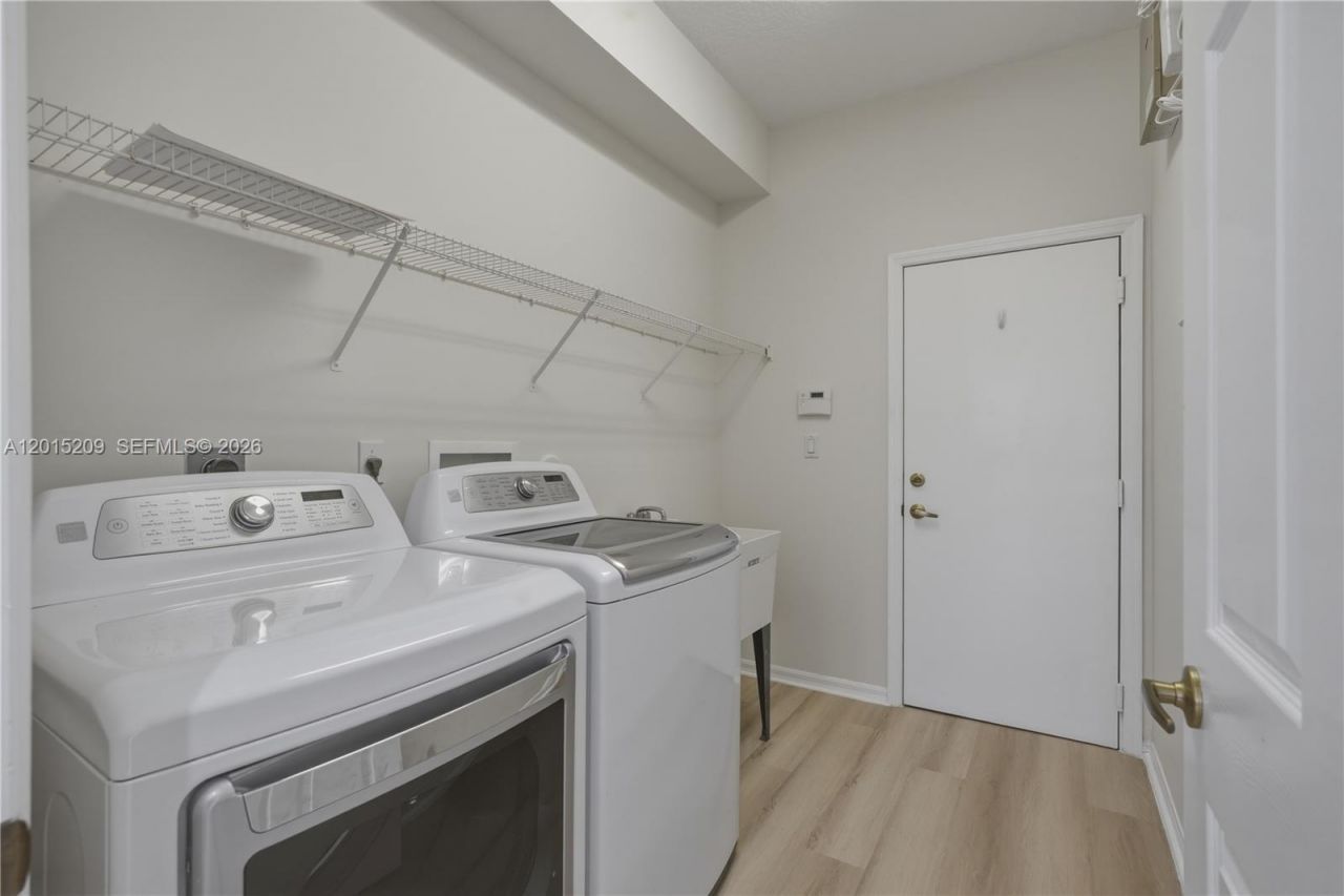 1836 NW 139th Ave , Pembroke Pines, FL 33028 Photo