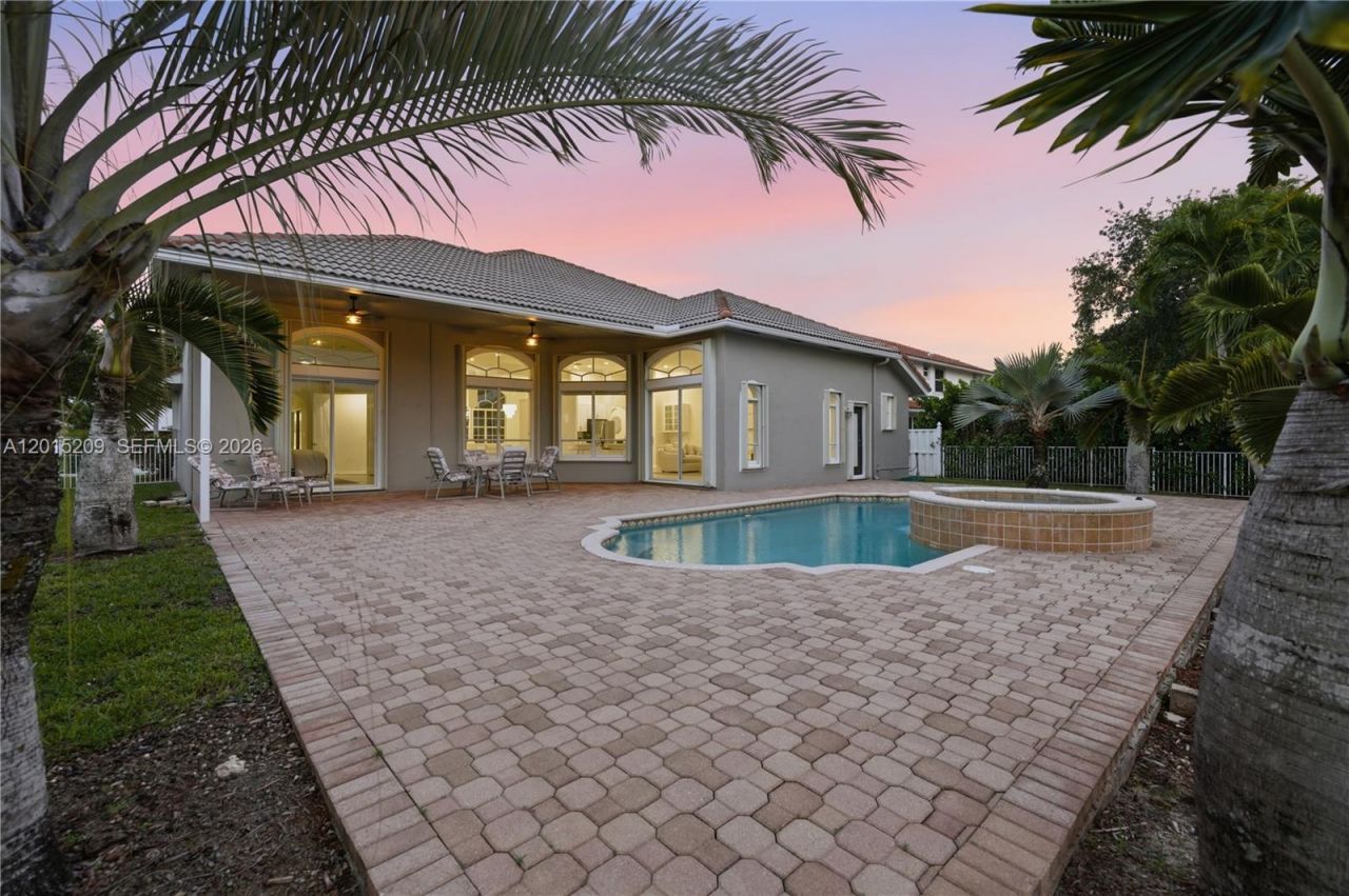 1836 NW 139th Ave , Pembroke Pines, FL 33028 Photo