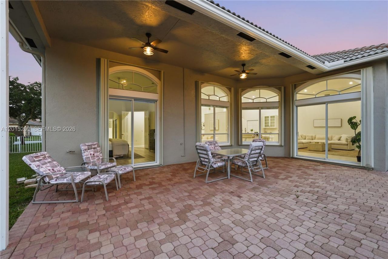 1836 NW 139th Ave , Pembroke Pines, FL 33028 Photo