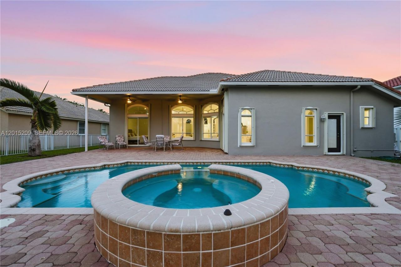 1836 NW 139th Ave , Pembroke Pines, FL 33028 Photo