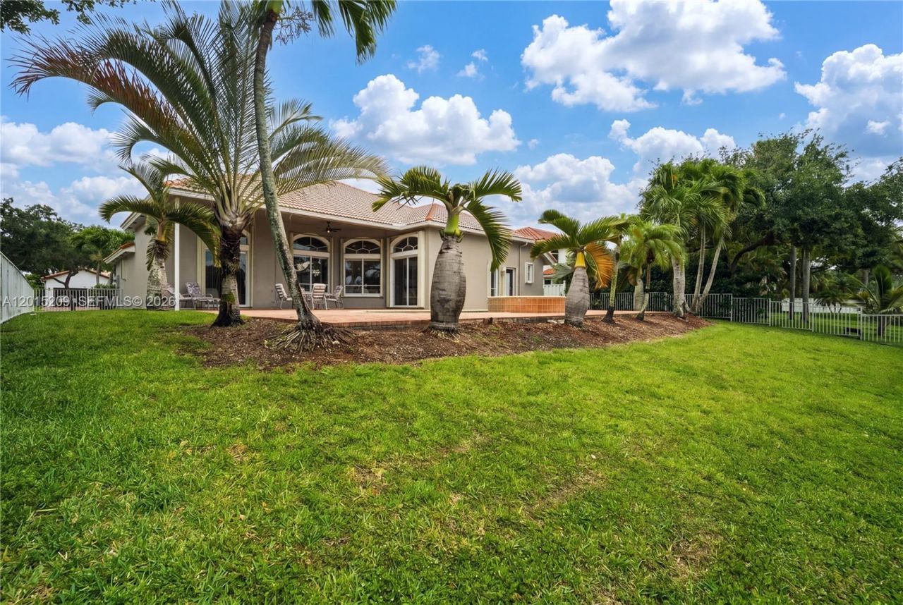 1836 NW 139th Ave , Pembroke Pines, FL 33028 Photo