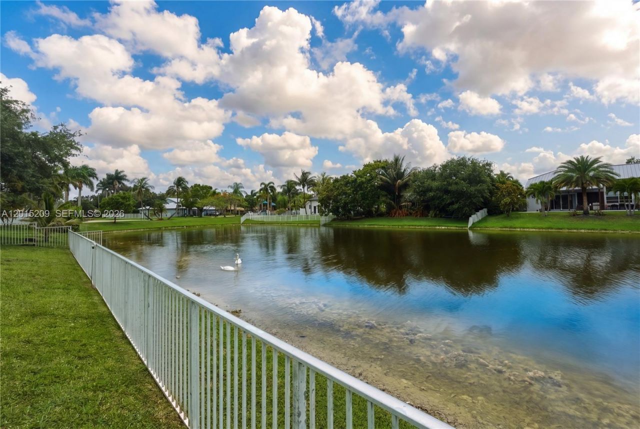 1836 NW 139th Ave , Pembroke Pines, FL 33028 Photo
