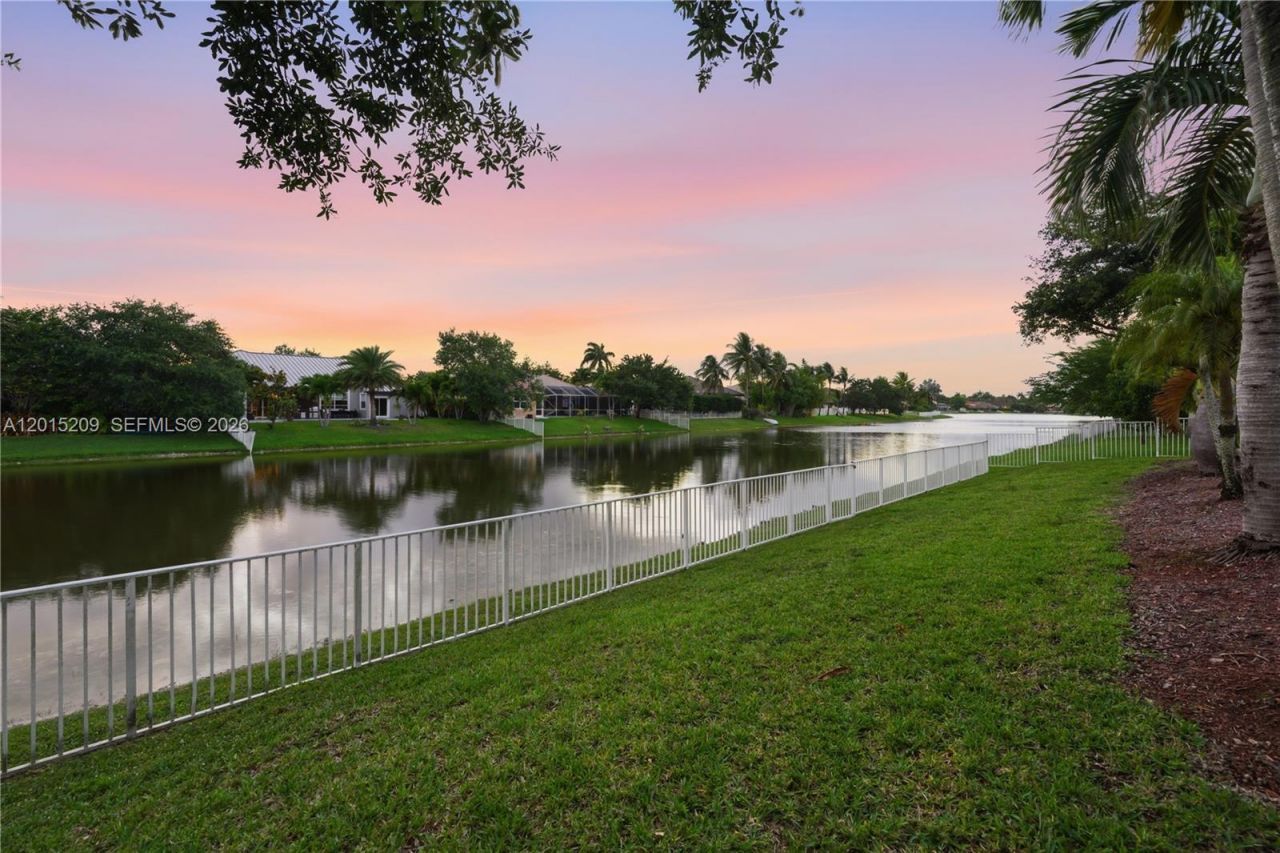 1836 NW 139th Ave , Pembroke Pines, FL 33028 Photo