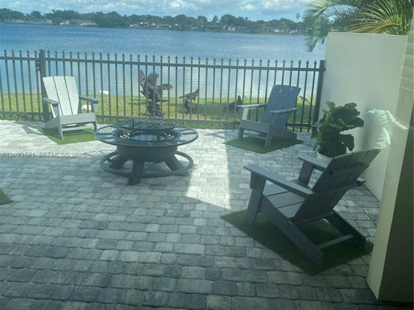 19009 NW 64th Ct, Hialeah, FL 33015