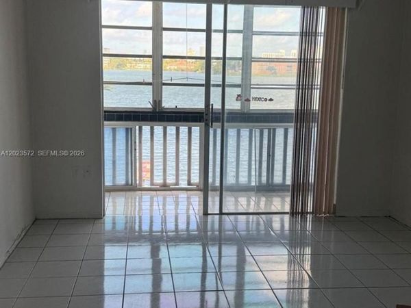 18555 NE 14th Ave, Unit 615A, Miami, FL 33179