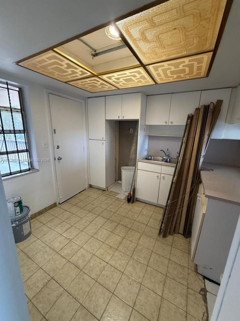 18555 NE 14th Ave, Unit 615A, Miami, FL 33179 Photo
