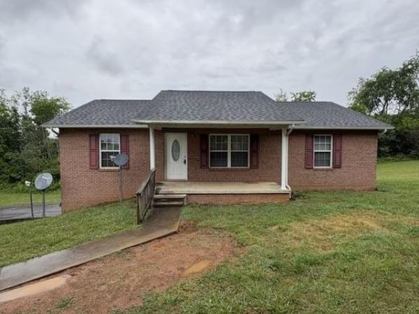 1736 Goddard Lane, Dandridge, TN 37725