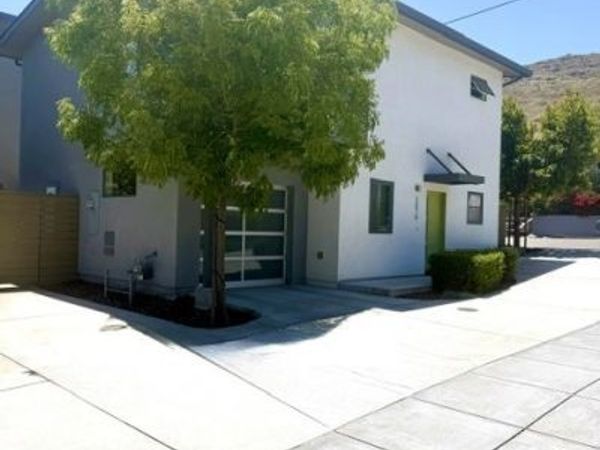 3070 Rockview Pl, San Luis Obispo, CA 93401