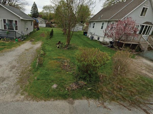 921 Fleming, Hobart, IN 46342