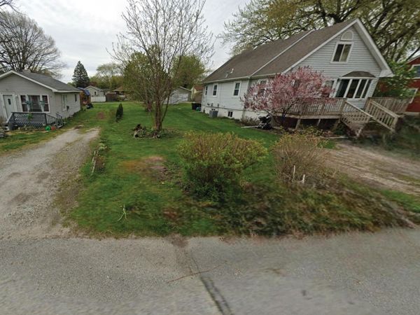 921 Fleming, Hobart, IN 46342