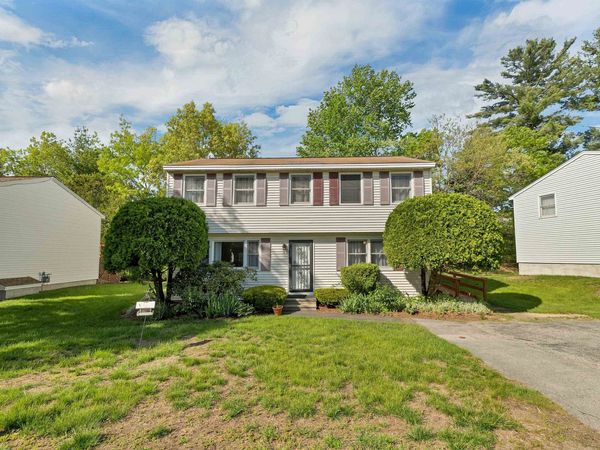 9 Mahogany Drive, Unit 106, Nashua, NH 03062