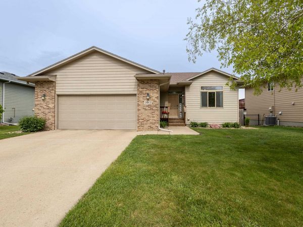 3912 S Camden Ave, Sioux Falls, SD 57106