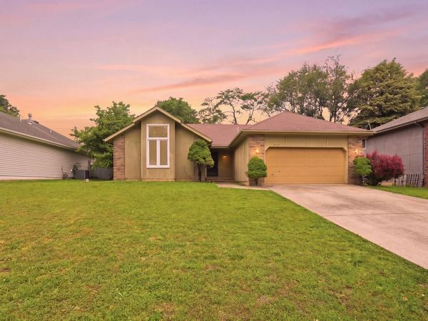 3463 S Meadowlark Avenue , Springfield, MO 65807