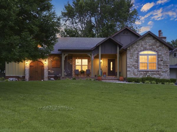 3601 E Catalpa Street , Springfield, MO 65809