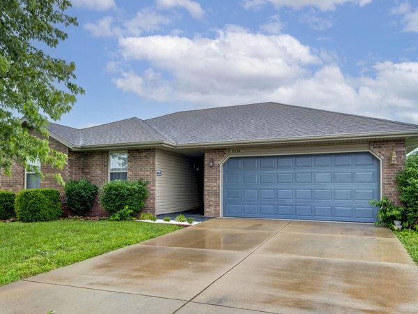 5574 W David Street W, Springfield, MO 65802