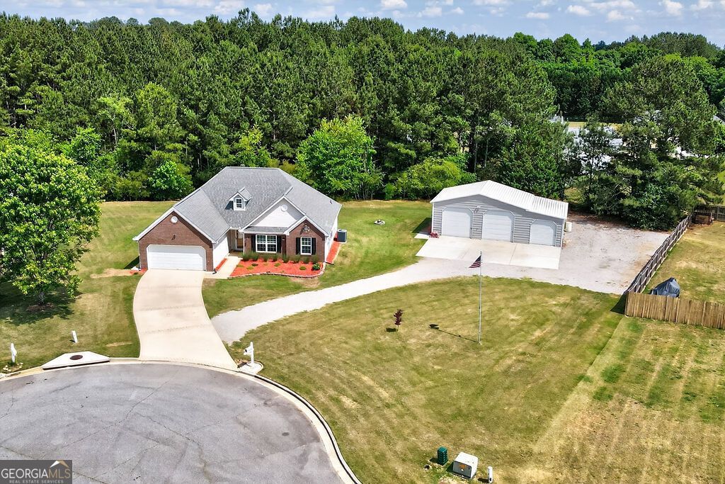 111 Queens Lane, Good Hope, GA 30641 Main Photo