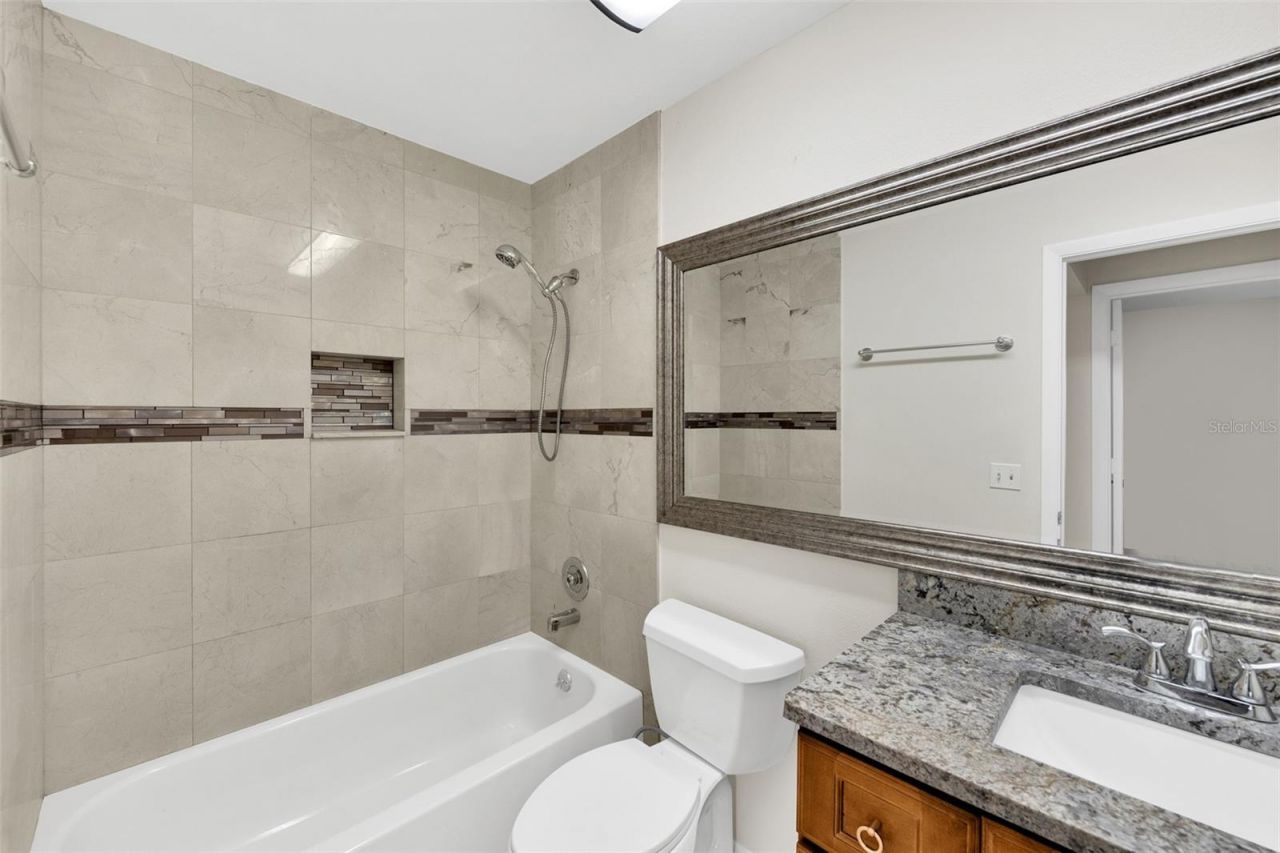 5015 Barrington Circle, Unit 201, Sarasota, FL 34234 Photo