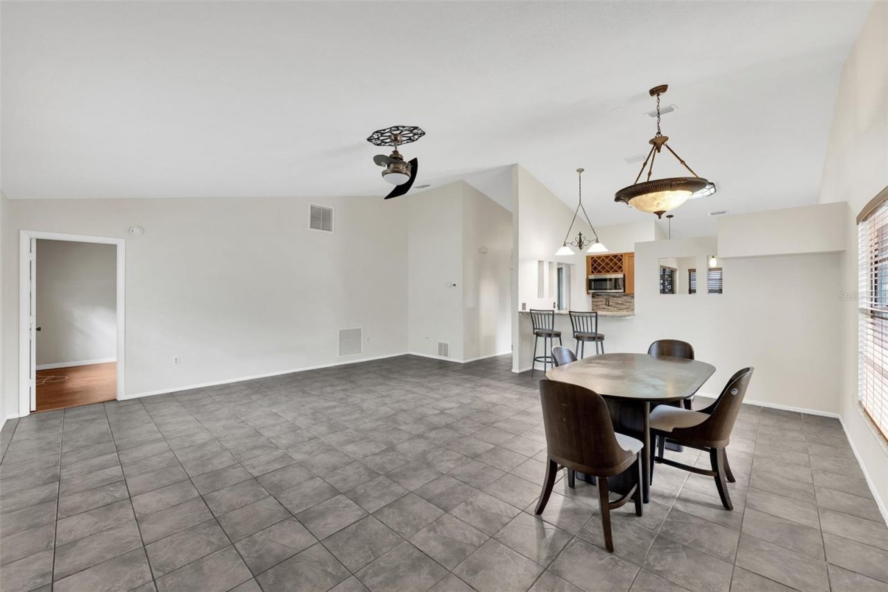 5015 Barrington Circle, Unit 201, Sarasota, FL 34234 Photo