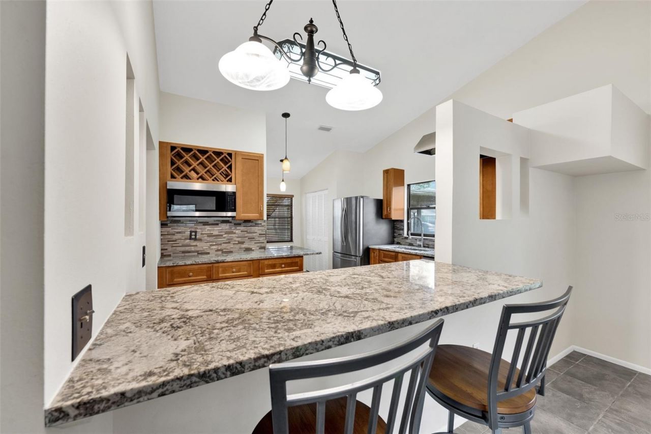 5015 Barrington Circle, Unit 201, Sarasota, FL 34234 Photo