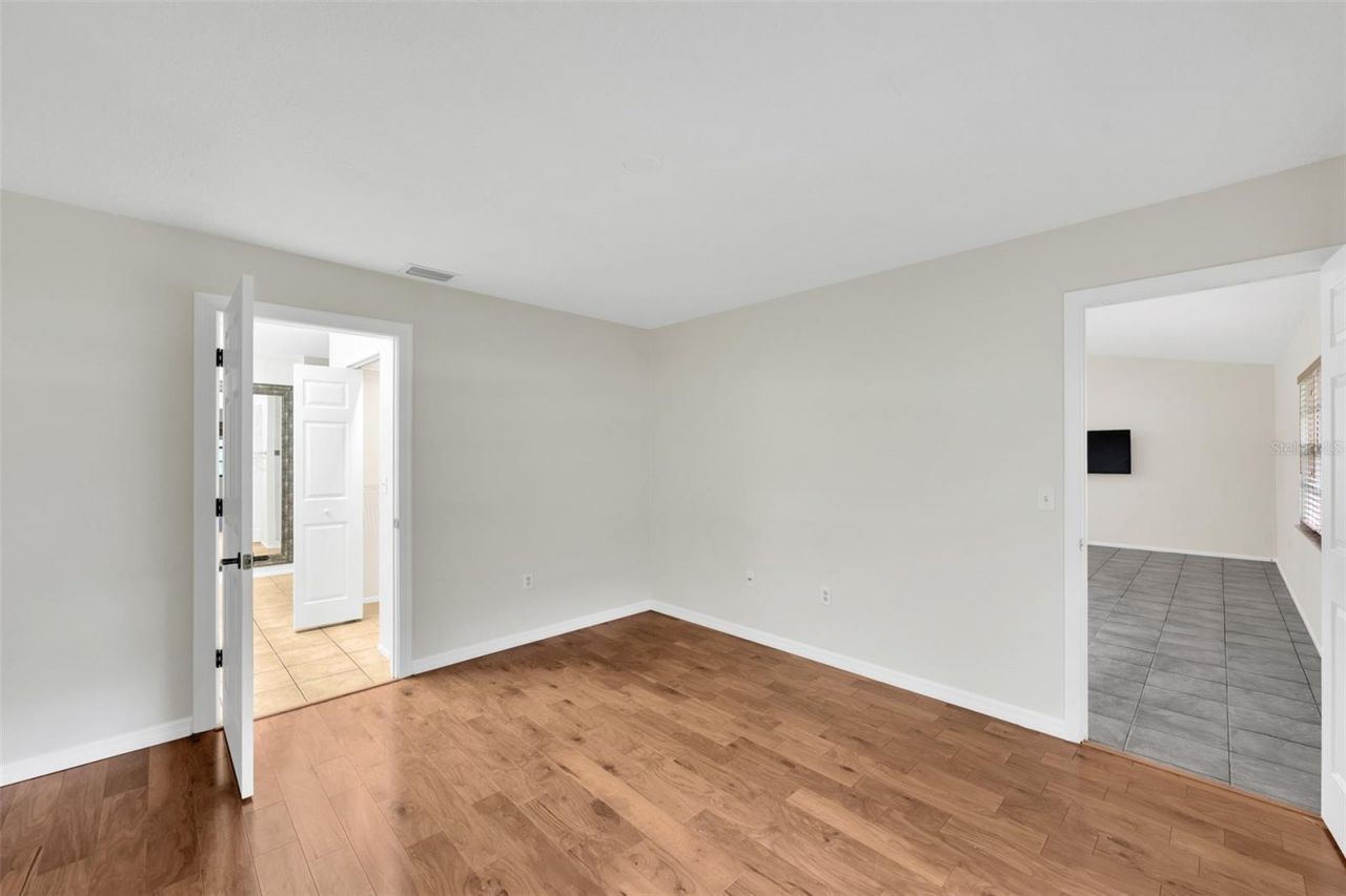 5015 Barrington Circle, Unit 201, Sarasota, FL 34234 Photo