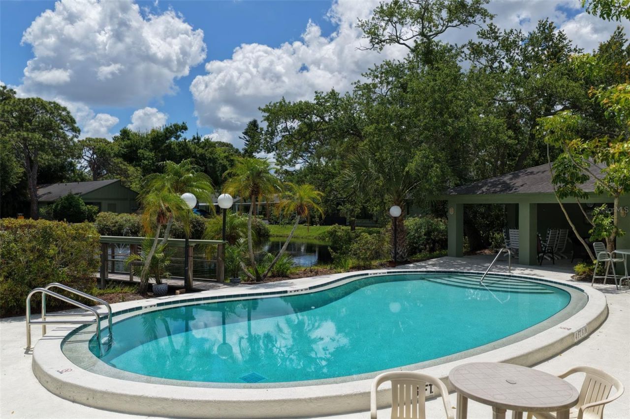 5015 Barrington Circle, Unit 201, Sarasota, FL 34234 Photo