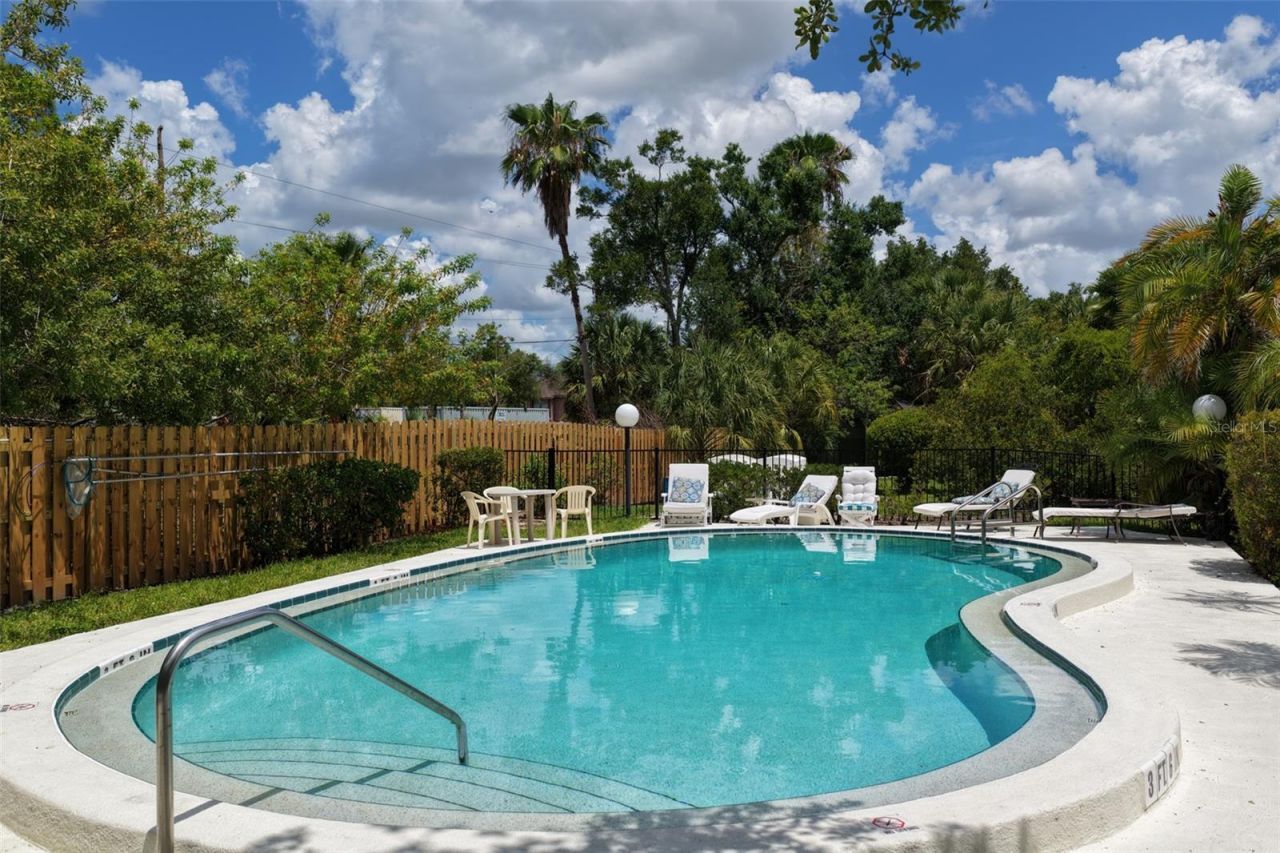 5015 Barrington Circle, Unit 201, Sarasota, FL 34234 Photo
