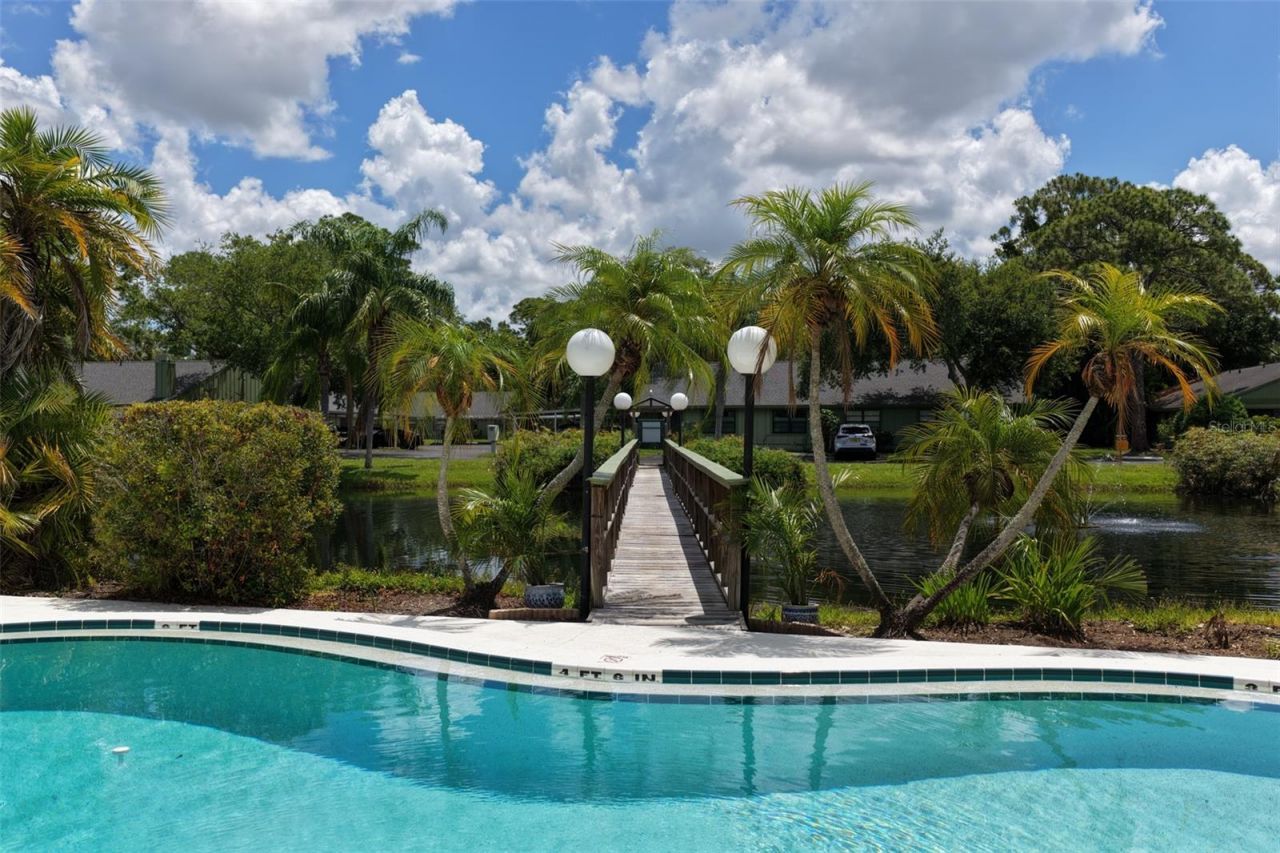 5015 Barrington Circle, Unit 201, Sarasota, FL 34234 Photo