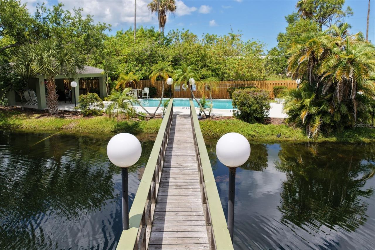 5015 Barrington Circle, Unit 201, Sarasota, FL 34234 Photo