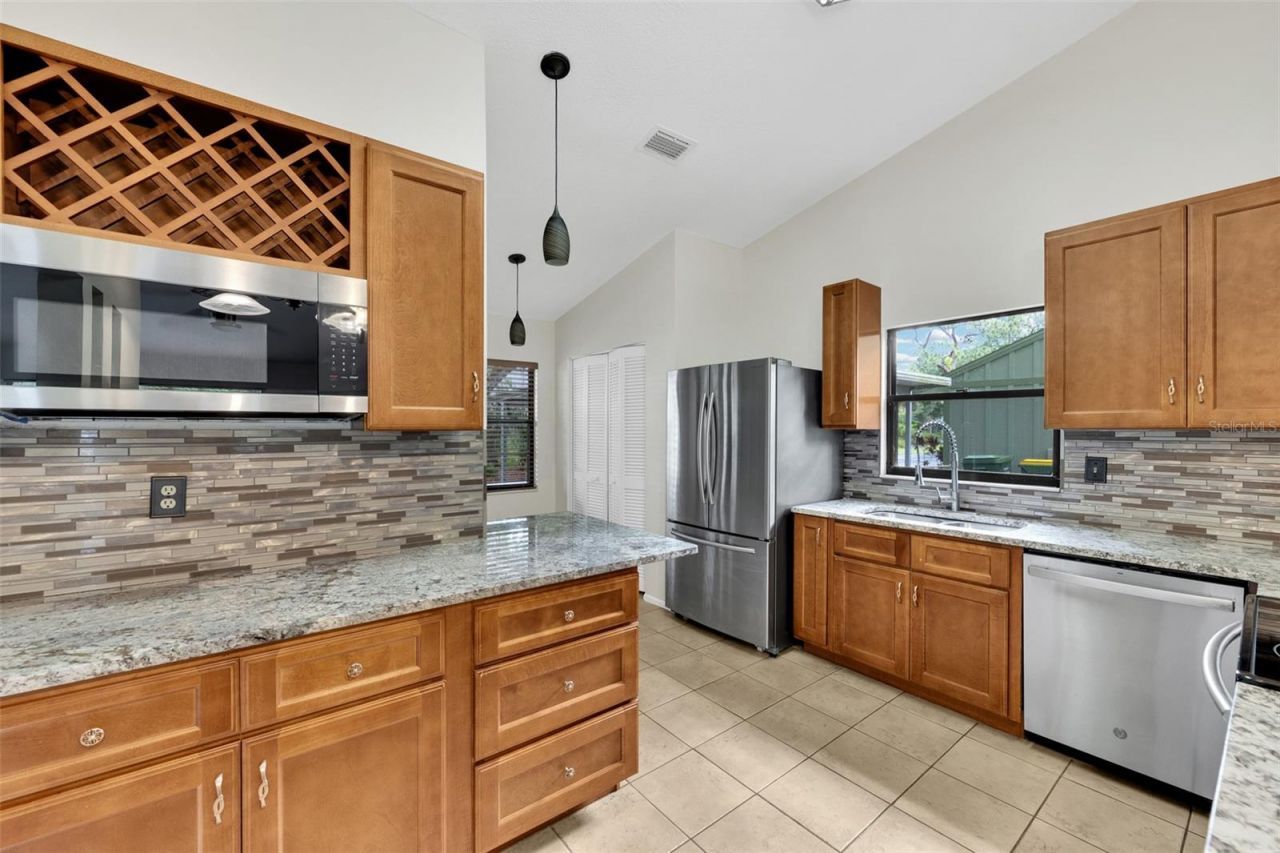 5015 Barrington Circle, Unit 201, Sarasota, FL 34234 Photo