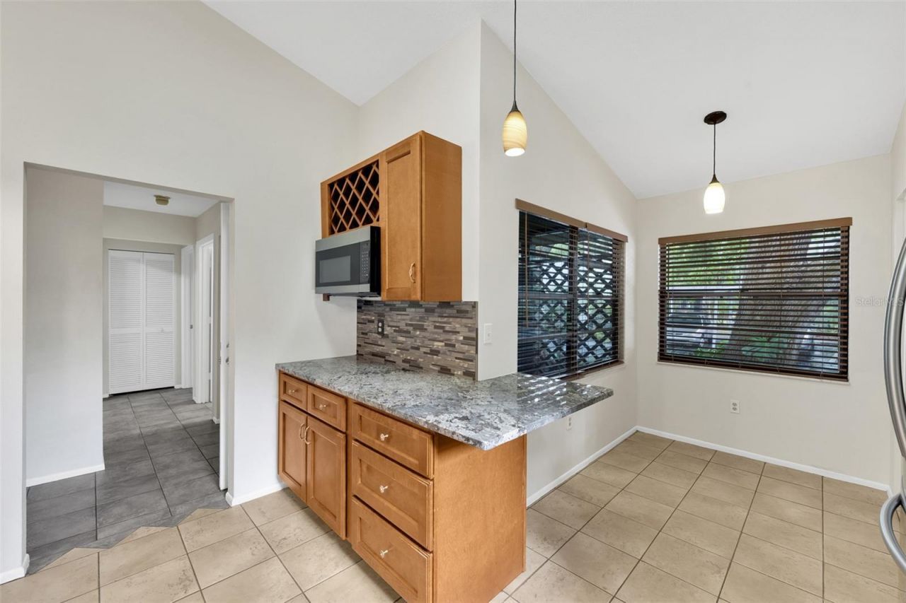5015 Barrington Circle, Unit 201, Sarasota, FL 34234 Photo