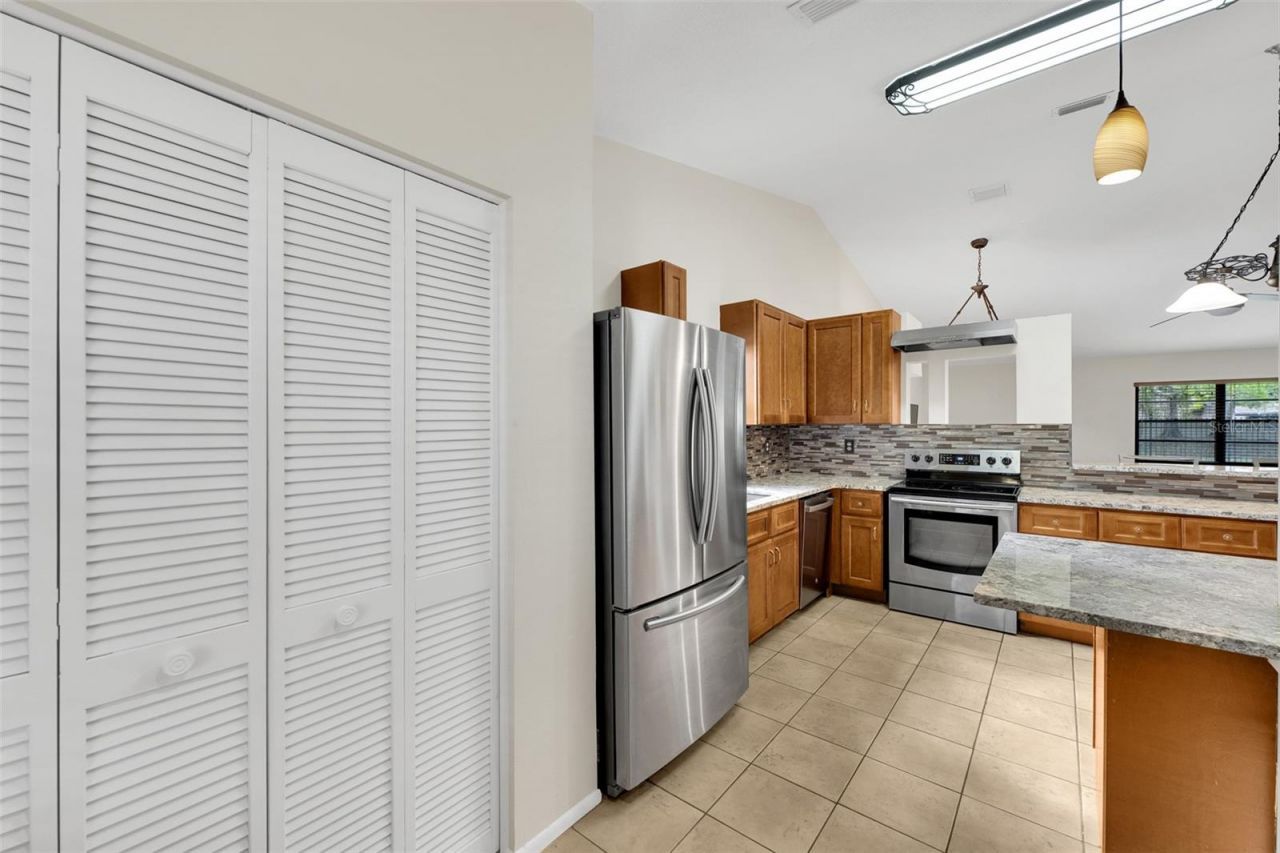 5015 Barrington Circle, Unit 201, Sarasota, FL 34234 Photo
