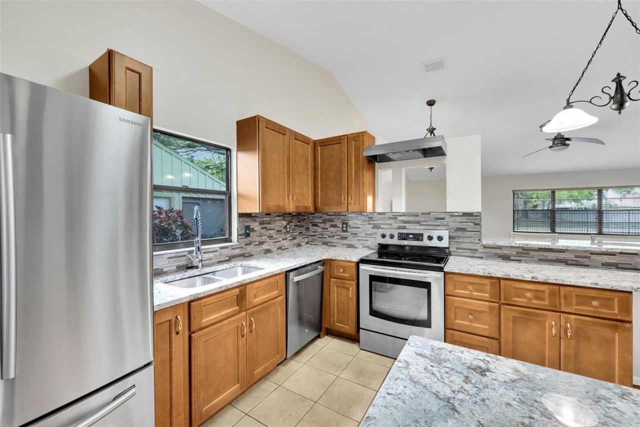 5015 Barrington Circle, Unit 201, Sarasota, FL 34234 Photo