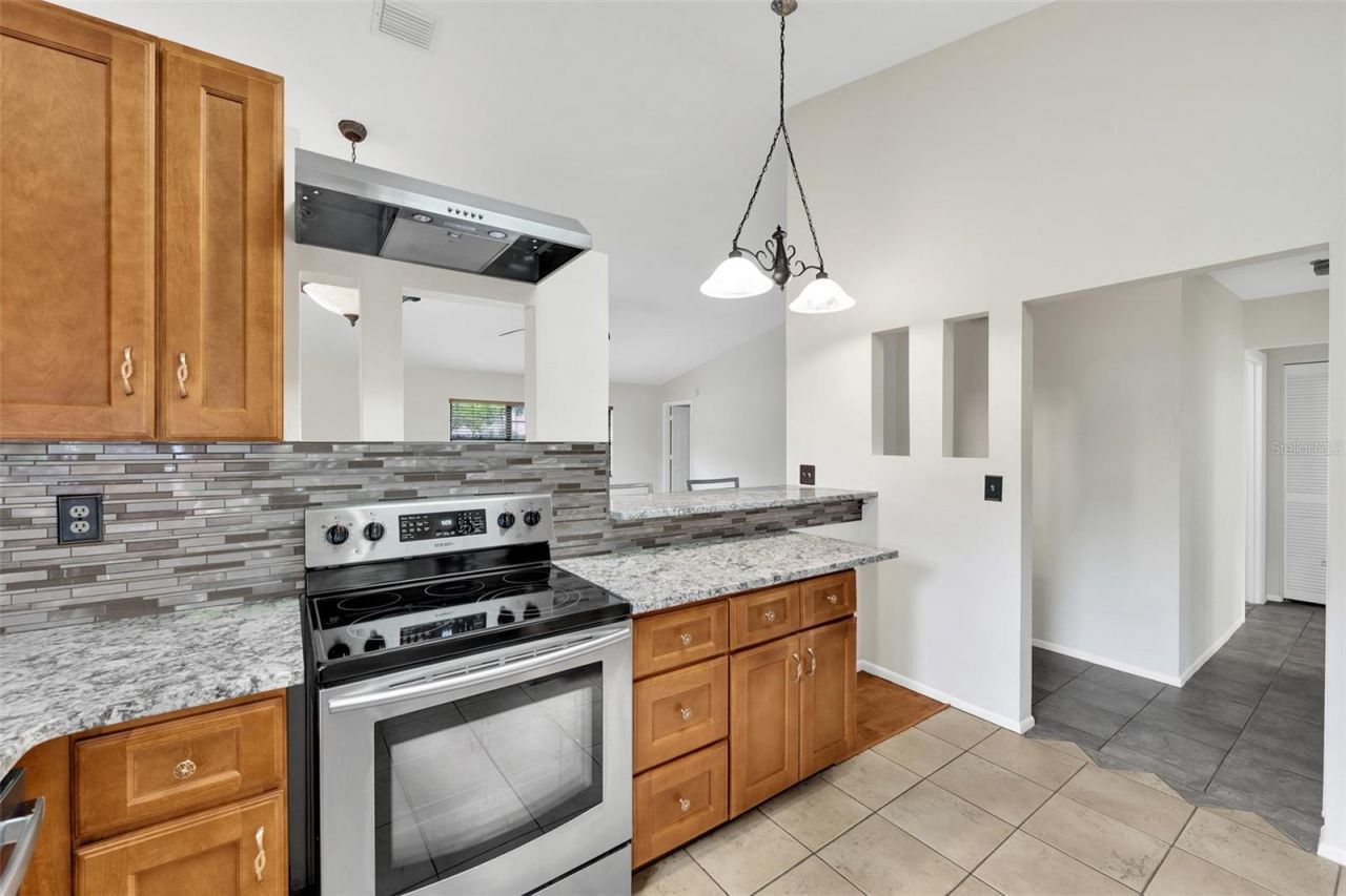 5015 Barrington Circle, Unit 201, Sarasota, FL 34234 Photo