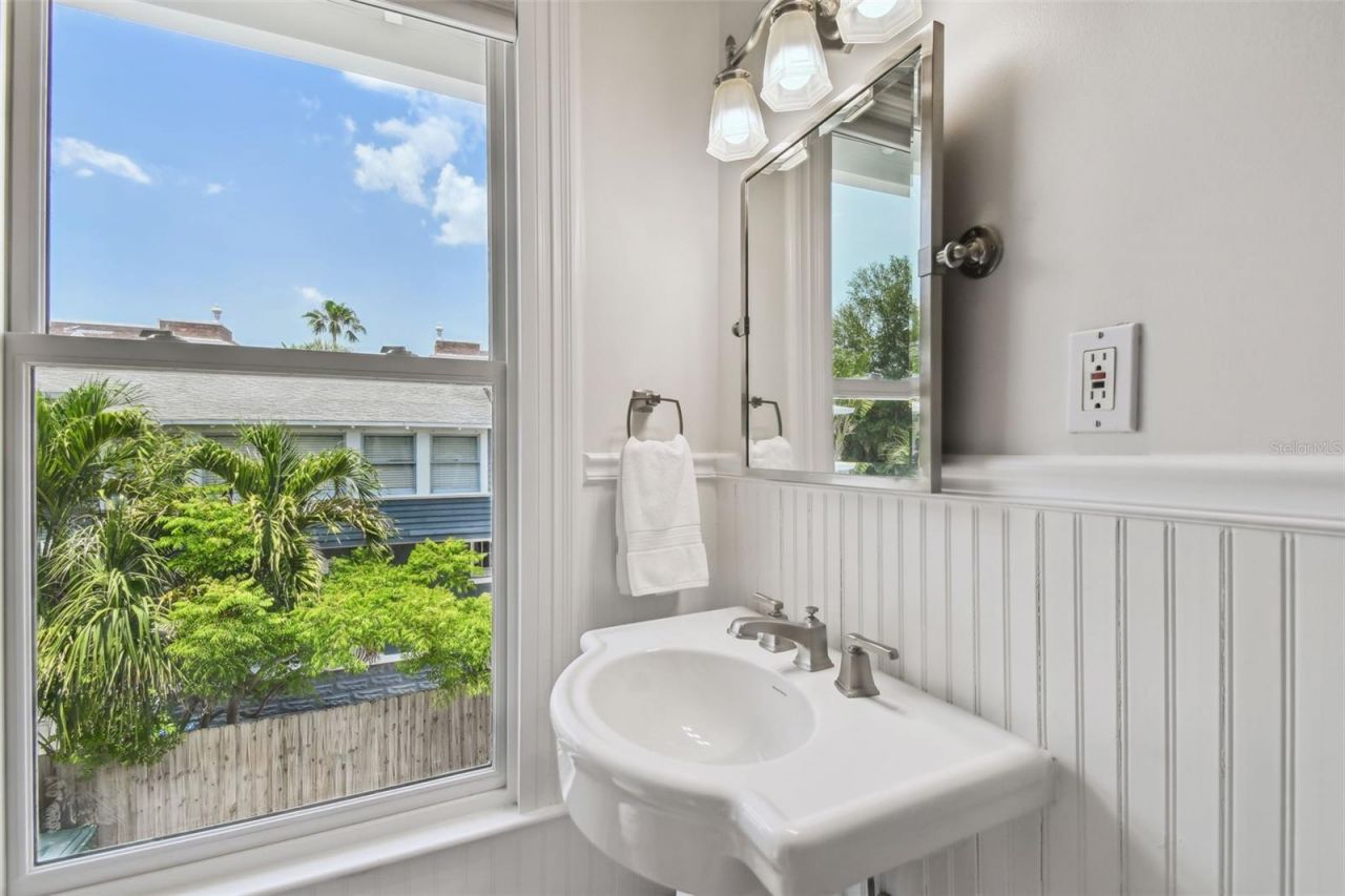 1411 S Albany Avenue, Tampa, FL 33606 Photo