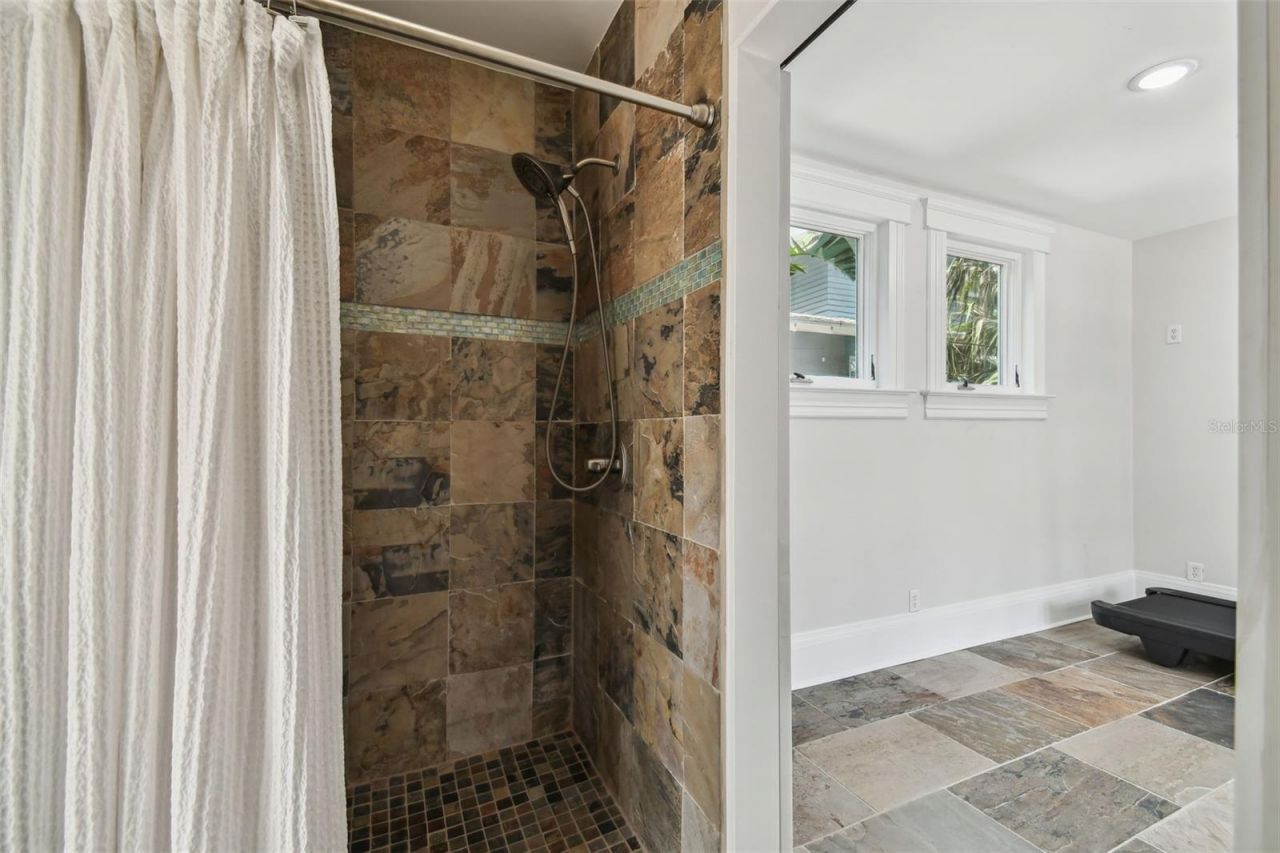 1411 S Albany Avenue, Tampa, FL 33606 Photo