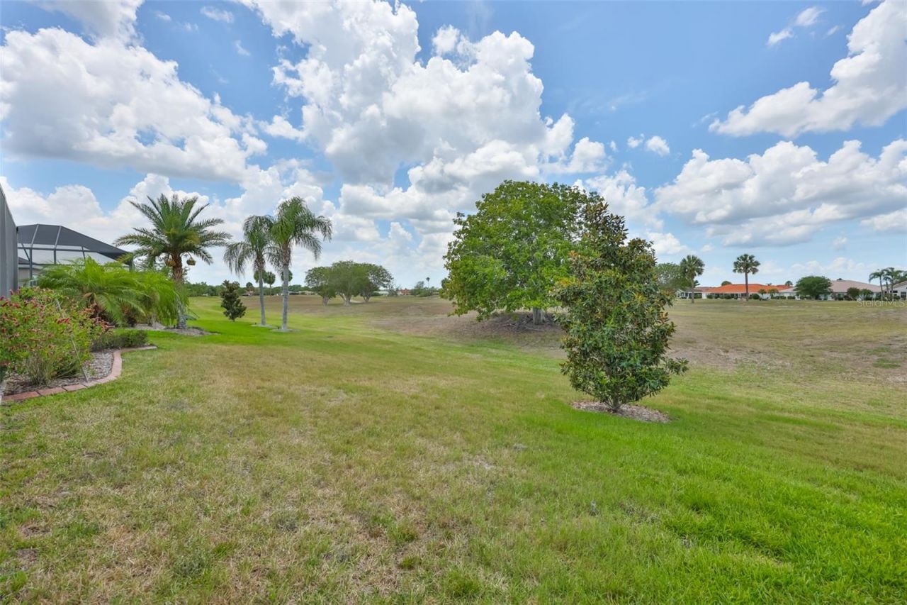 1719 Pacific Dunes Dr, Sun City Center, FL 33573 Photo