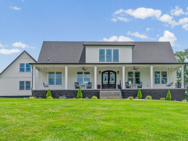 2947 Ellis Rd, Cedar Hill, TN 37032