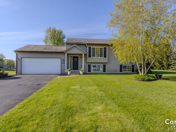 1176 Treeway Drive NW, Sparta, MI 49345