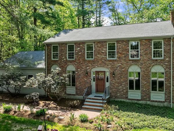 3 Carl Rd, Walpole, MA 02081