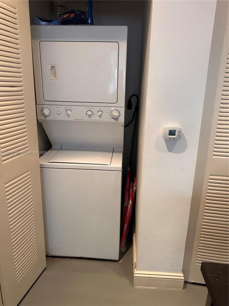 111 E Flagler St , Unit 410, Miami, FL 33131 Photo