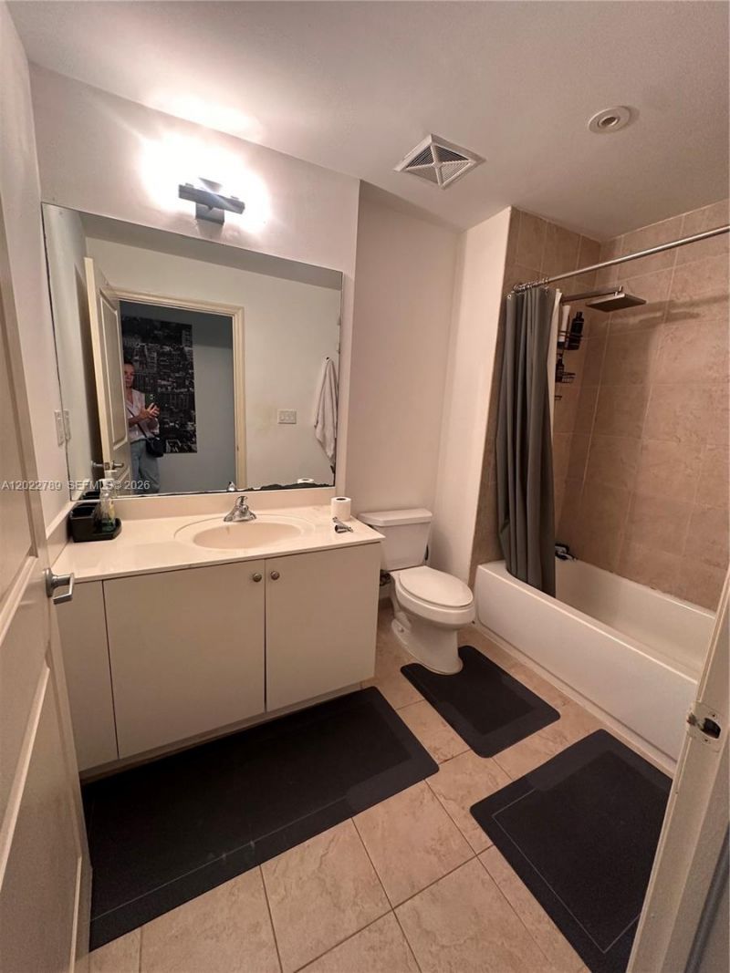 111 E Flagler St , Unit 410, Miami, FL 33131 Photo