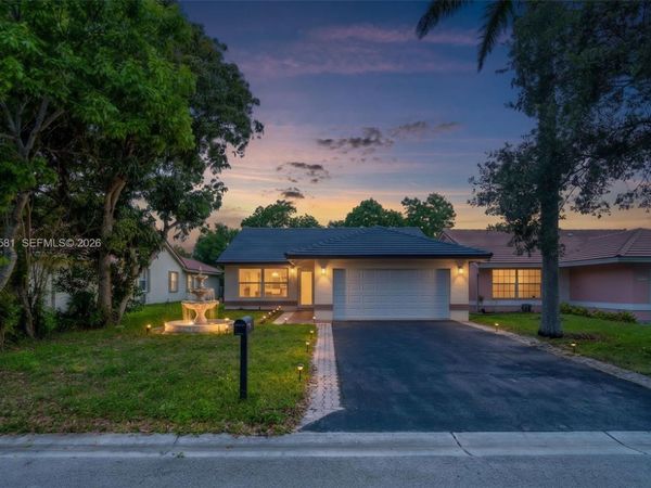 2828 NW 95th Ave , Coral Springs, FL 33065