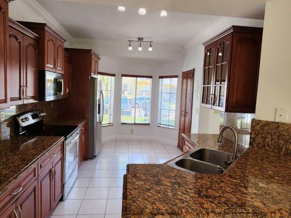 8960 W Flagler St, Unit 3, Miami, FL 33174