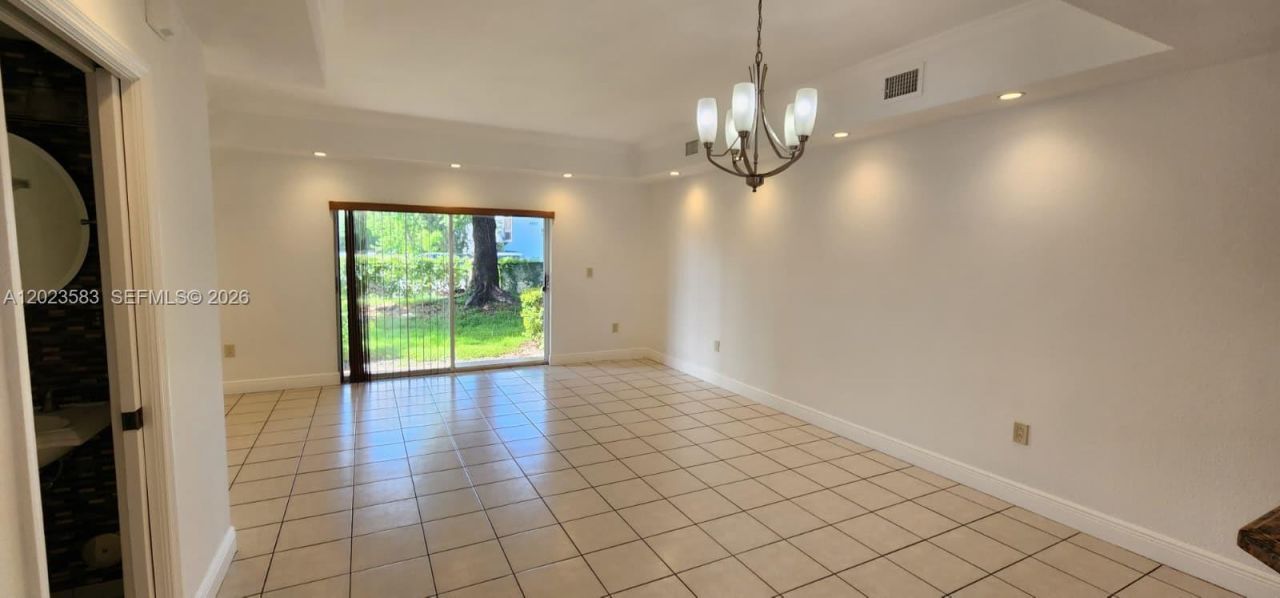 8960 W Flagler St, Unit 3, Miami, FL 33174 Photo