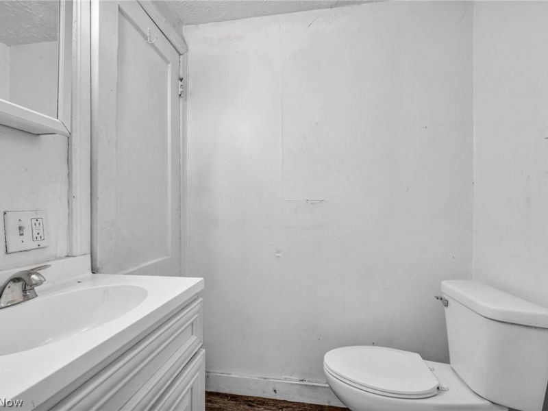 840 Work Drive , Akron, OH 44320 Photo 38
