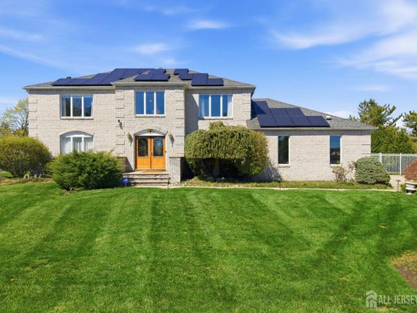 4 Allison Court, Edison, NJ 08820