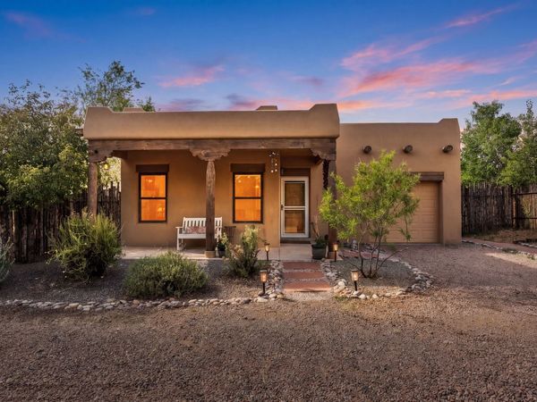 3702 Valmora, Santa Fe, NM 87505
