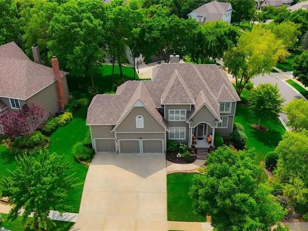 20733 W 92nd Street, Lenexa, KS 66220