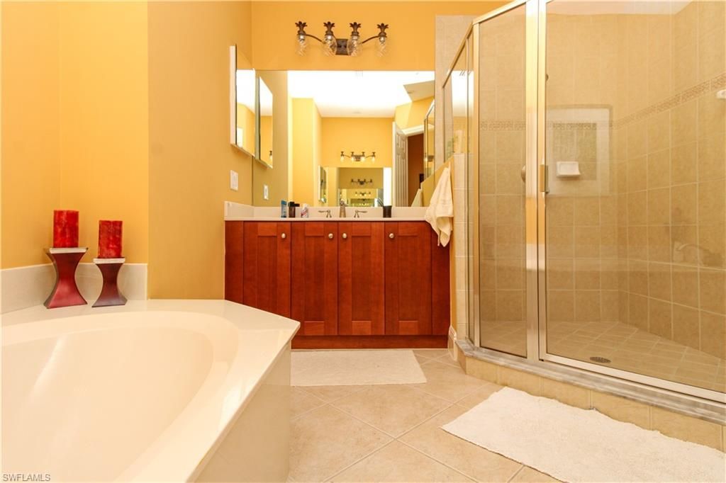 9224 Campanile Cir, Unit 203, Naples, FL 34114 Photo