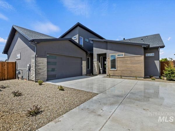 11126 S Corballis Ln, Kuna, ID 83634